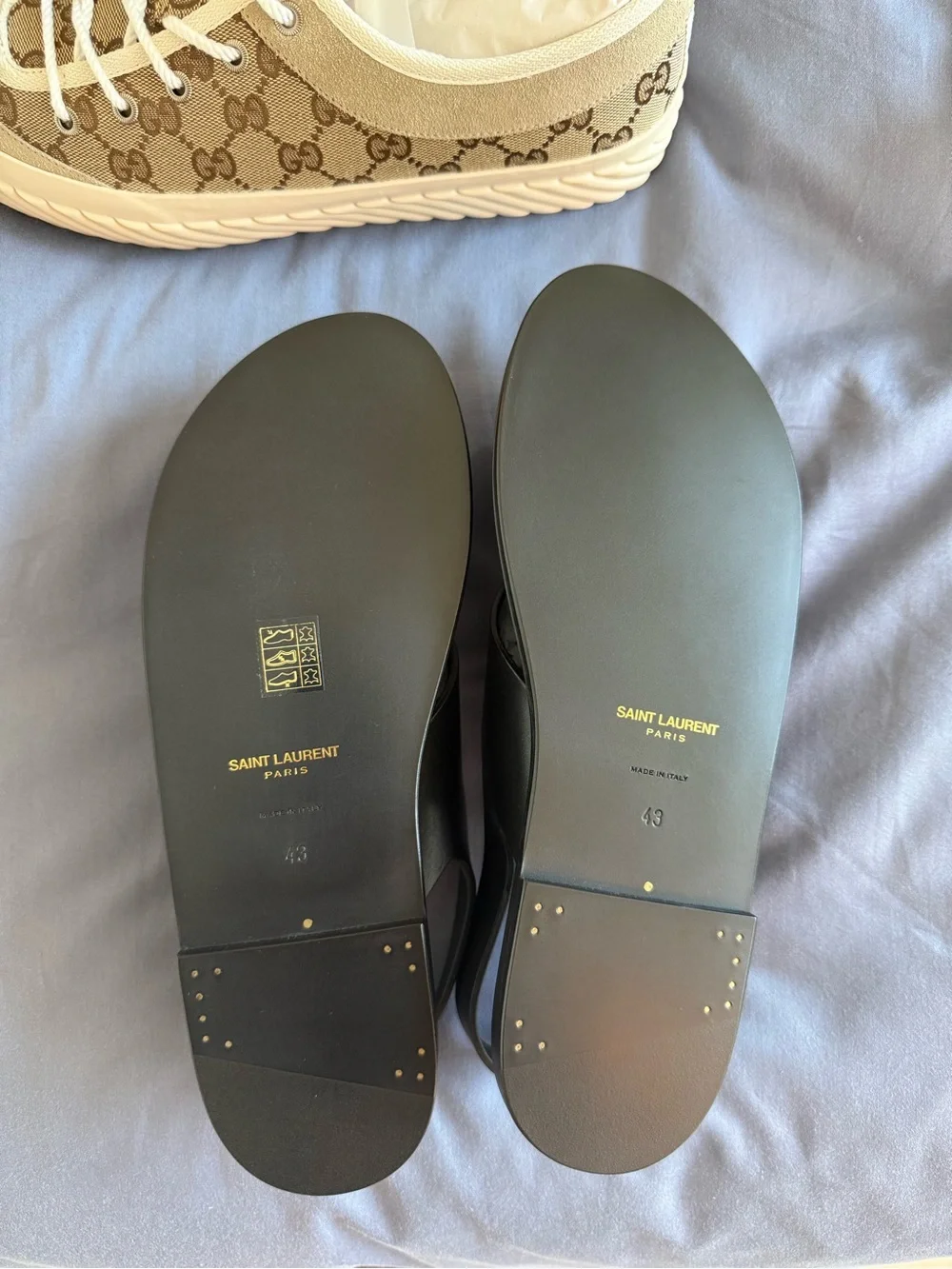 Saint Laurent minimal saint